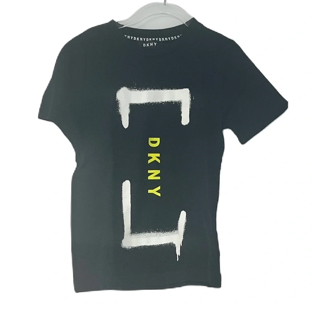 DKNY boys black sz 8 logo short sleeve graphic tee spring summer fun cozy casual